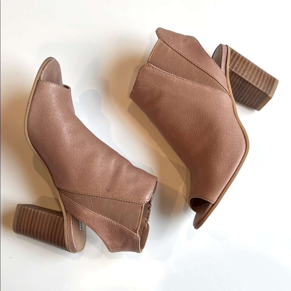 Steve Madden Soft Leather Chunky Heel peep toe sling back sandals bootie style